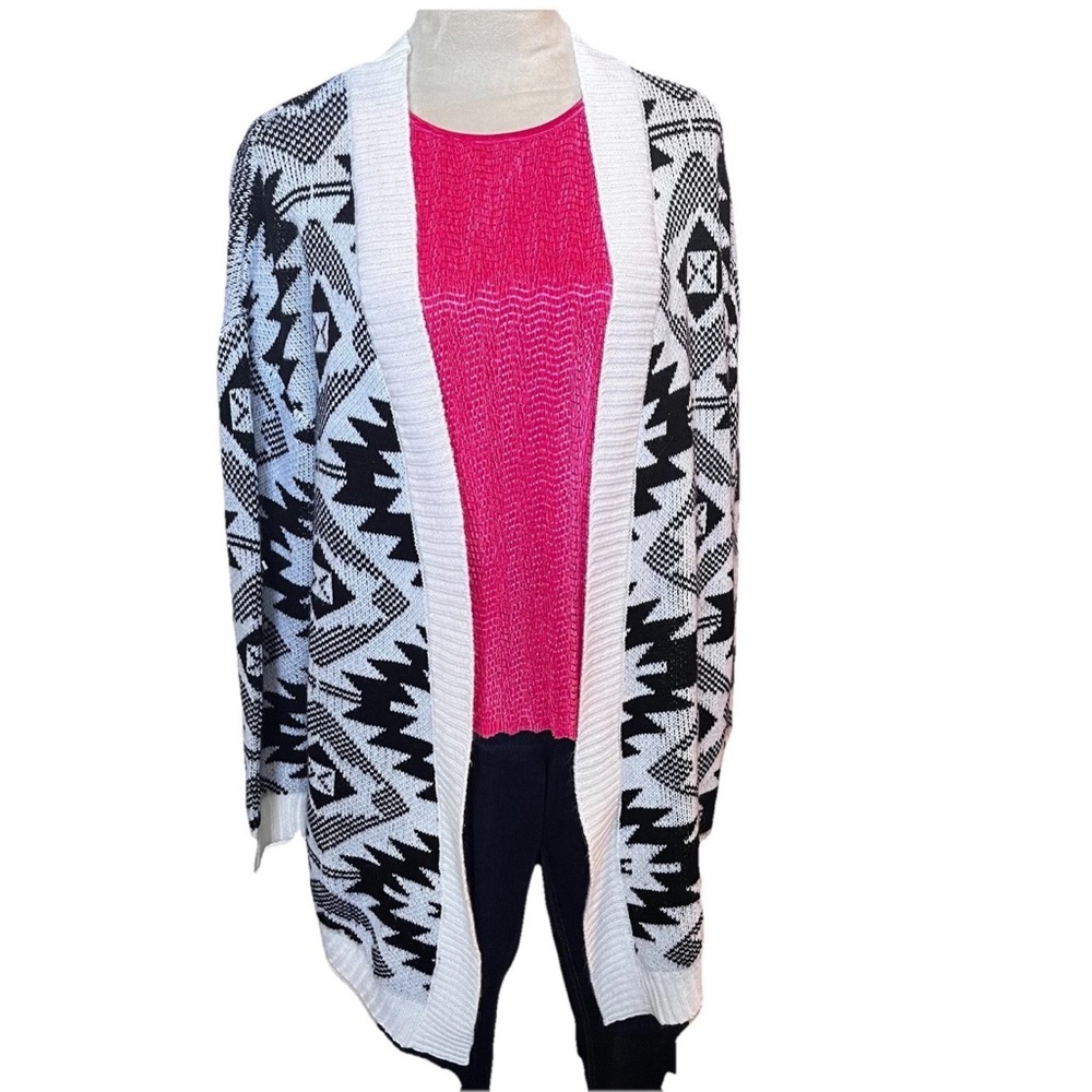 Ci Sono Sweater Collection Knit Cardigan Aztec Open Front  Black White Large